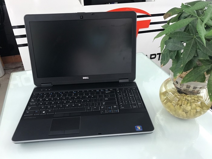 Laptop Dell Latitude E6540 (Core i7 4800MQ, 8GB, SSD256GB , AMD 8790M 2GB 128Bit , 15.6 inche)